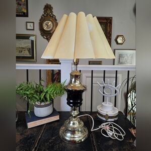 Vintage Mid-Century Modern Brass & Black Table Lamp | 25" Tall Hollywood Regency